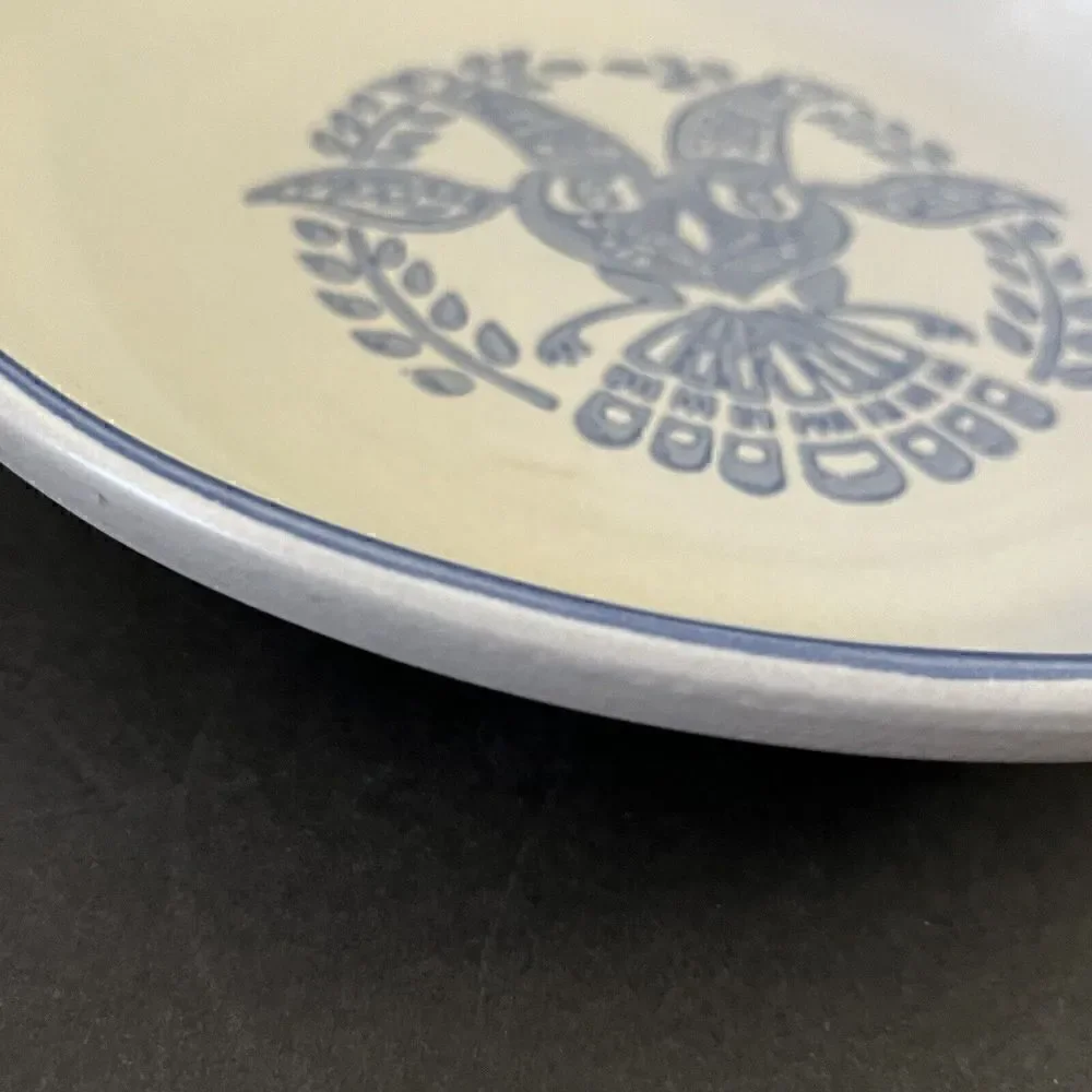 Pfaltzgraff Yorktowne Pie Plate Baking Dish Bird Stoneware Gray Blue 9.5